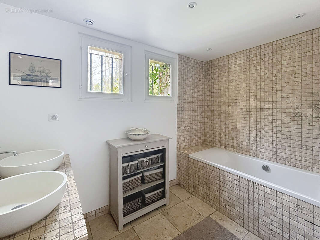 Maison à NOISY-SUR-ECOLE