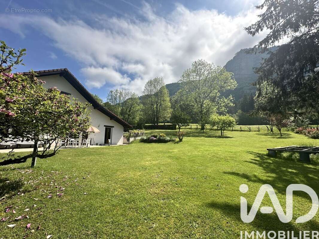 Photo 2 - Maison à SAINT-JOSEPH-DE-RIVIERE