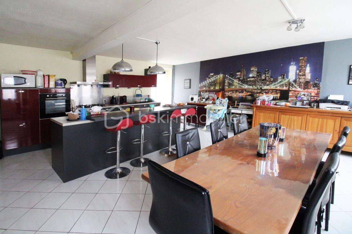 Maison à MONTEREAU-FAULT-YONNE