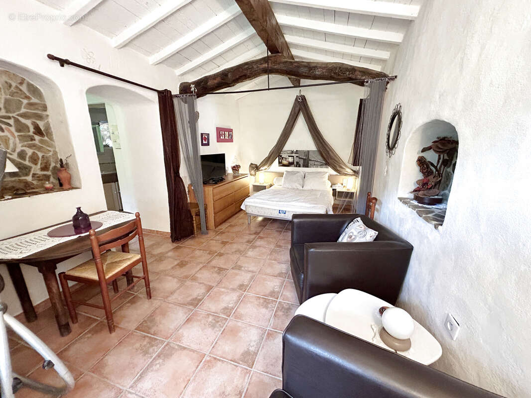 Maison à SUMENE