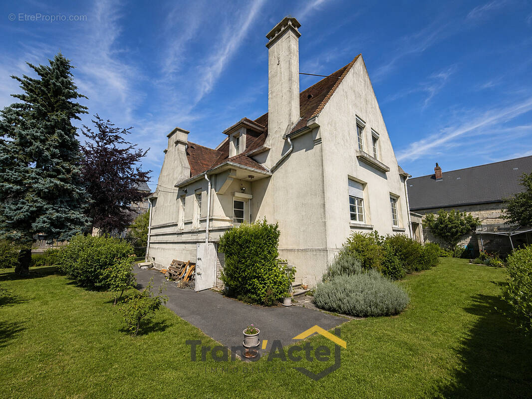 Maison à ACQ