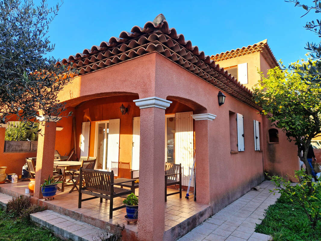 Maison à SIX-FOURS-LES-PLAGES