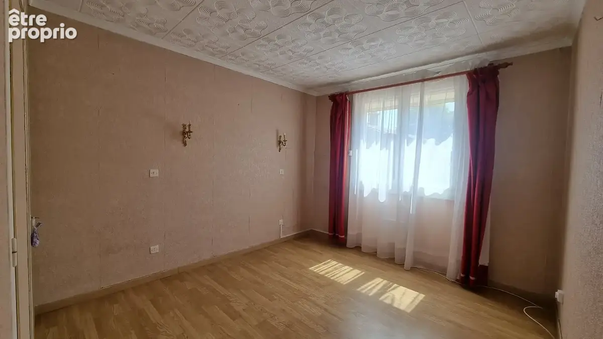 Maison familiale 4 faces  550 m² de terrain  Secteur calme et recherché - photo 10