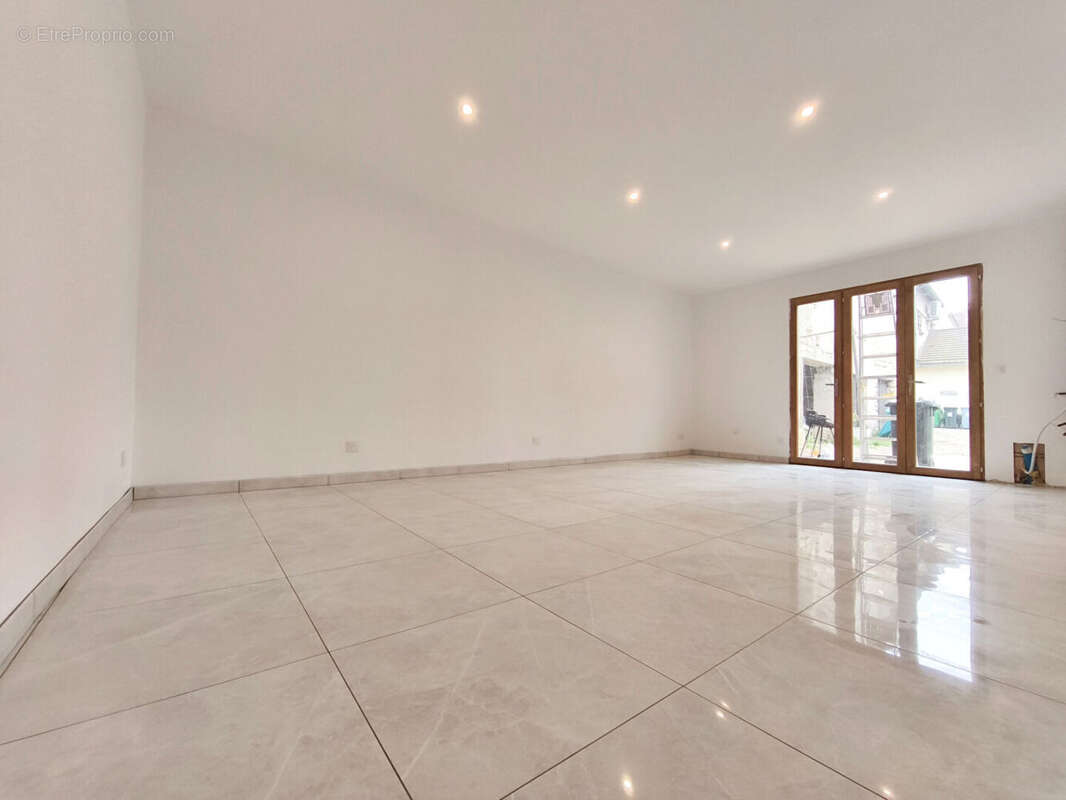 Maison à CHAMPAGNE-SUR-OISE