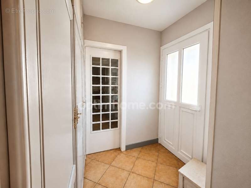 Appartement 3 pièces de caractère à Frépillon (95) – Dernier étage, proche gare - photo 6