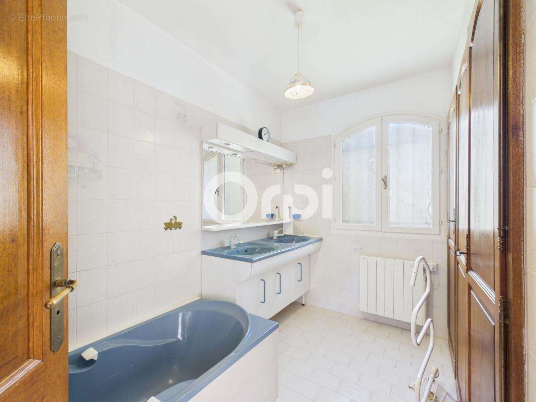 Maison à SAINT-PAUL-EN-FORET