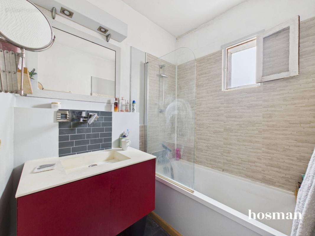 Appartement à LEVALLOIS-PERRET