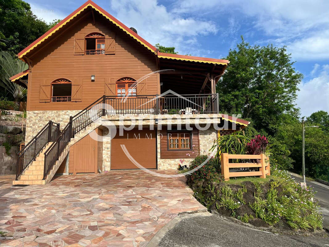 Maison à VIEUX-FORT