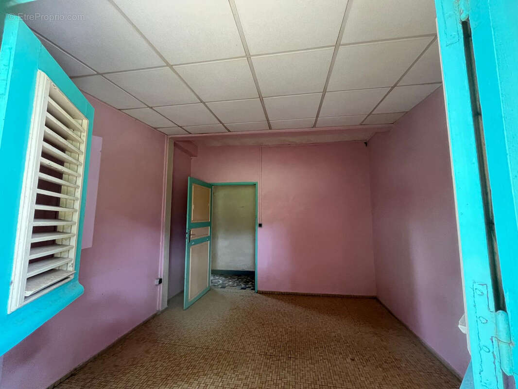 Maison à CAPESTERRE-BELLE-EAU