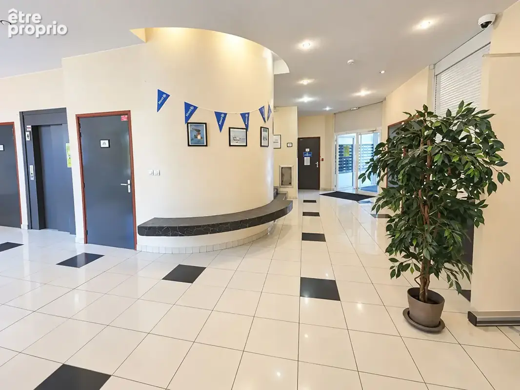 T1 libre de 19,30m² avec parking - Villeurbanne La Doua - photo 4