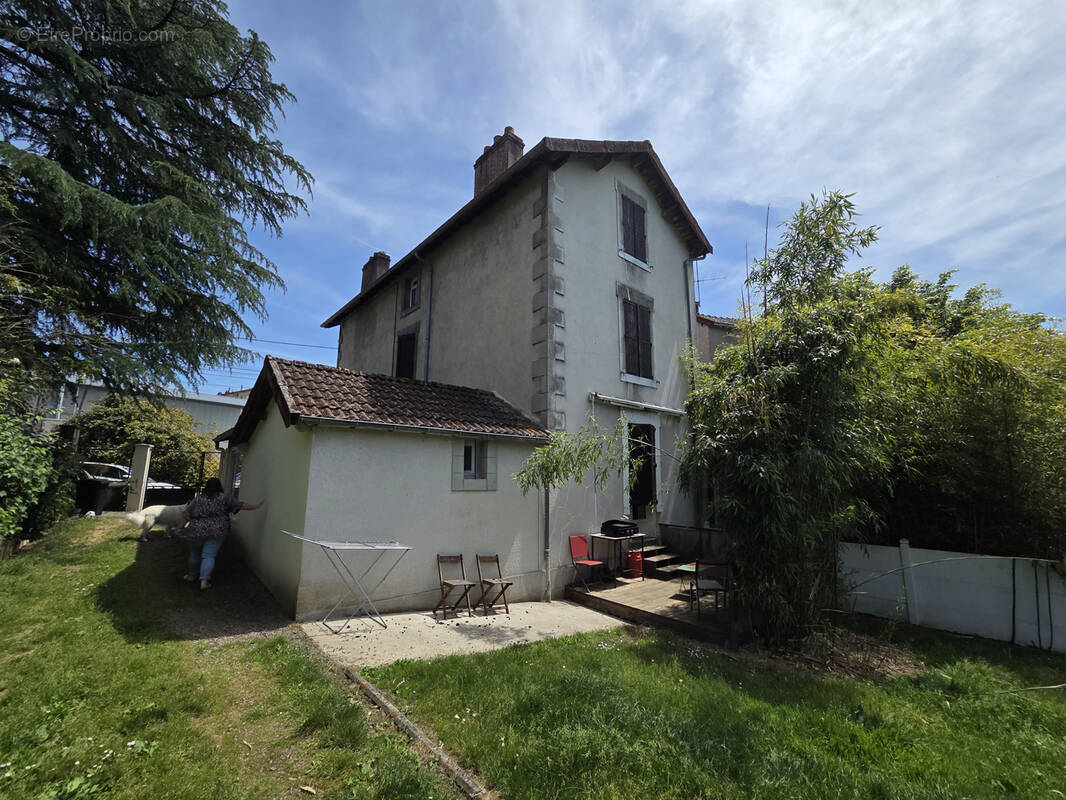 Maison à SAINT-JUNIEN