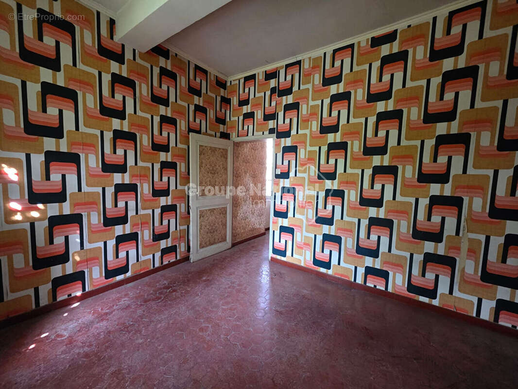 Exclusivité - Maison de ville - A rénover - photo 5