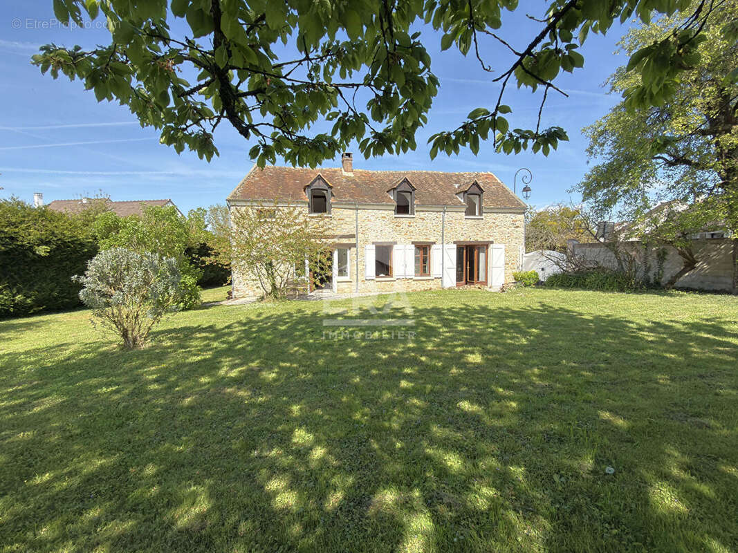 Maison à SAINT-OUEN-EN-BRIE