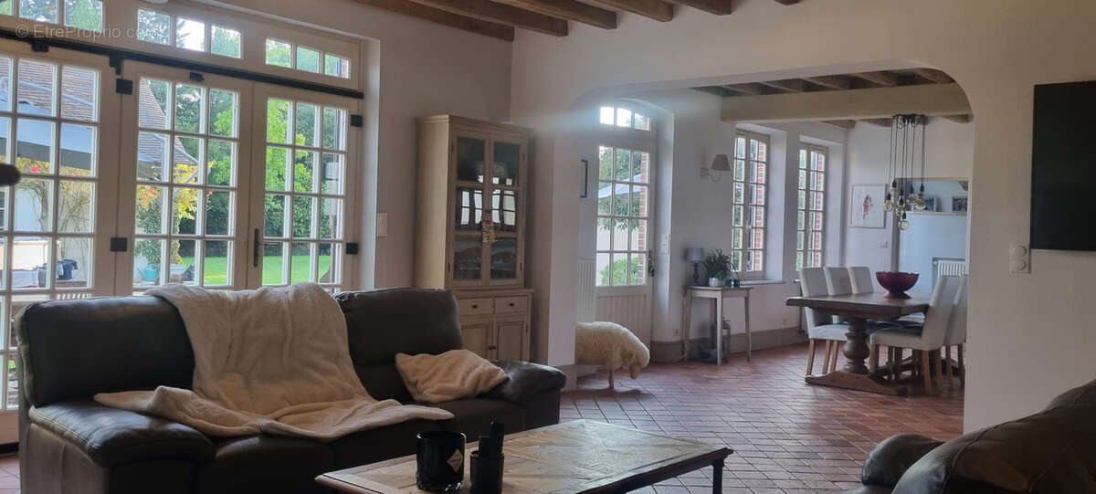 Maison à HOUDAN