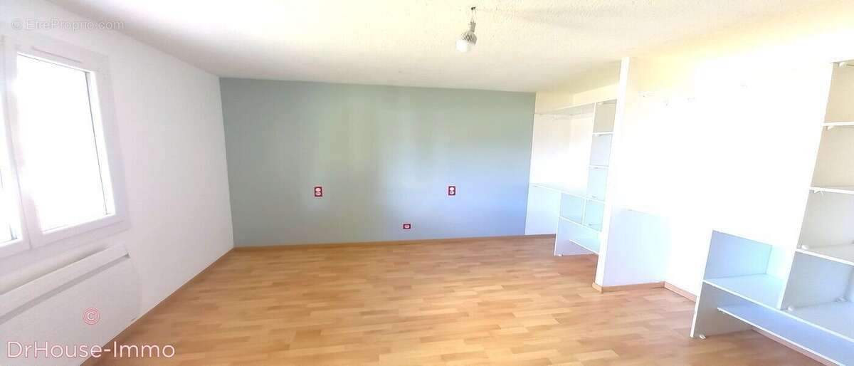 Maison à SAINT-JEAN-DE-BOURNAY