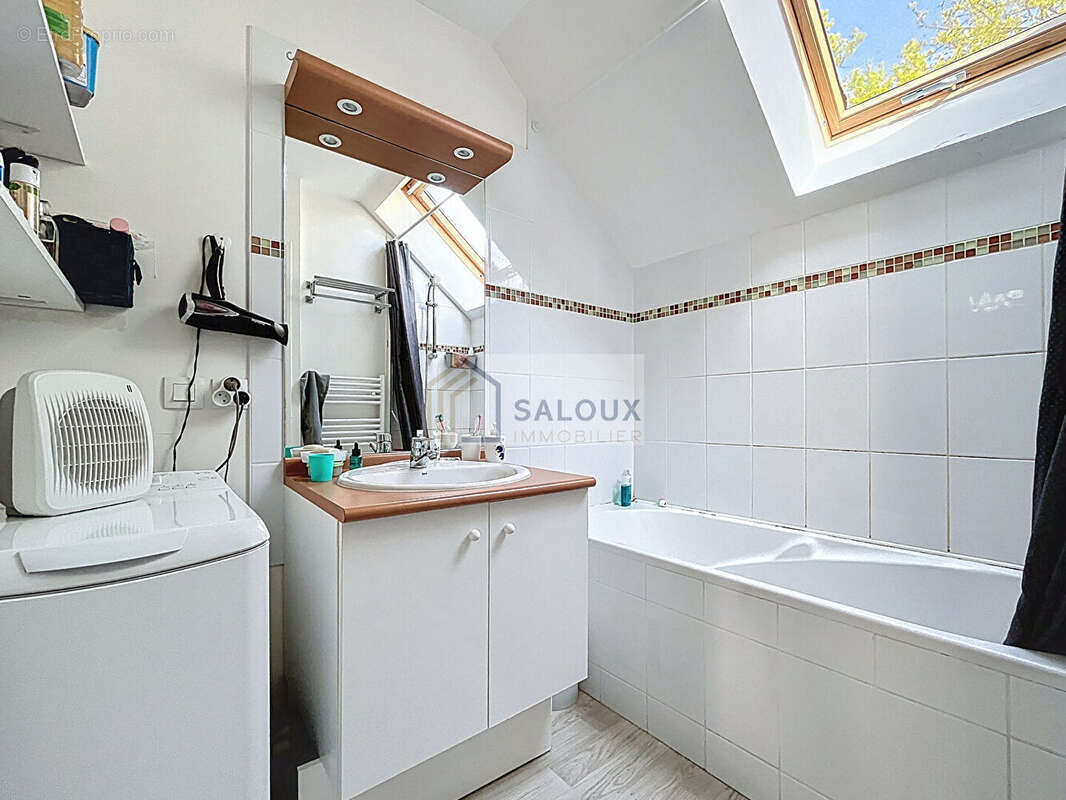 Appartement à AMBON