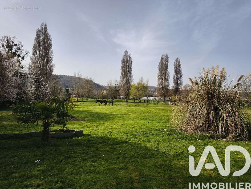 Maison 170 m² à Notre-Dame-De-L'isle  - photo 3