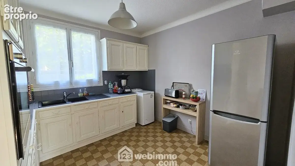 Une cuisine toute équipée de 10 m².