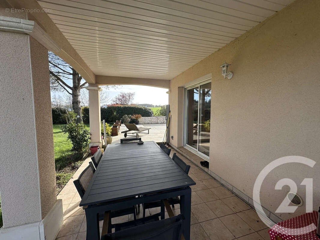 Maison à SAINT-SULPICE-DE-ROYAN