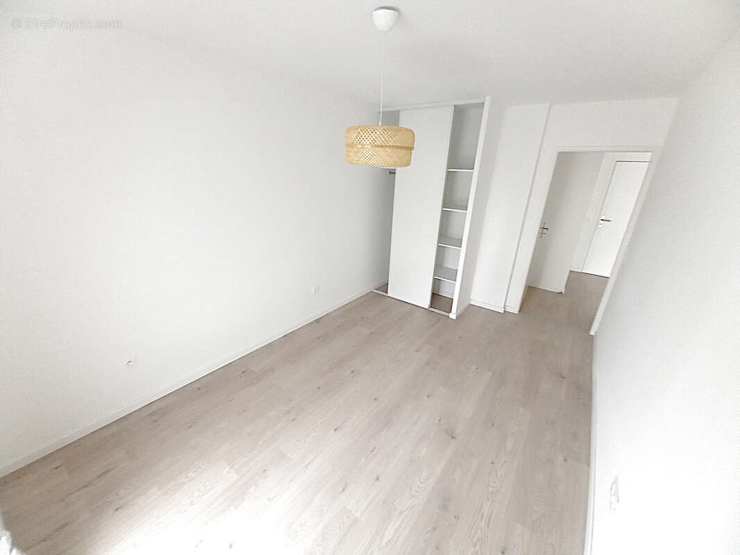 Appt neuf T2 42 m2- 1 ch-1er étage avec balcon et parking dans résidence sécurisée-Prox Zone commerciale&Port! - photo 4