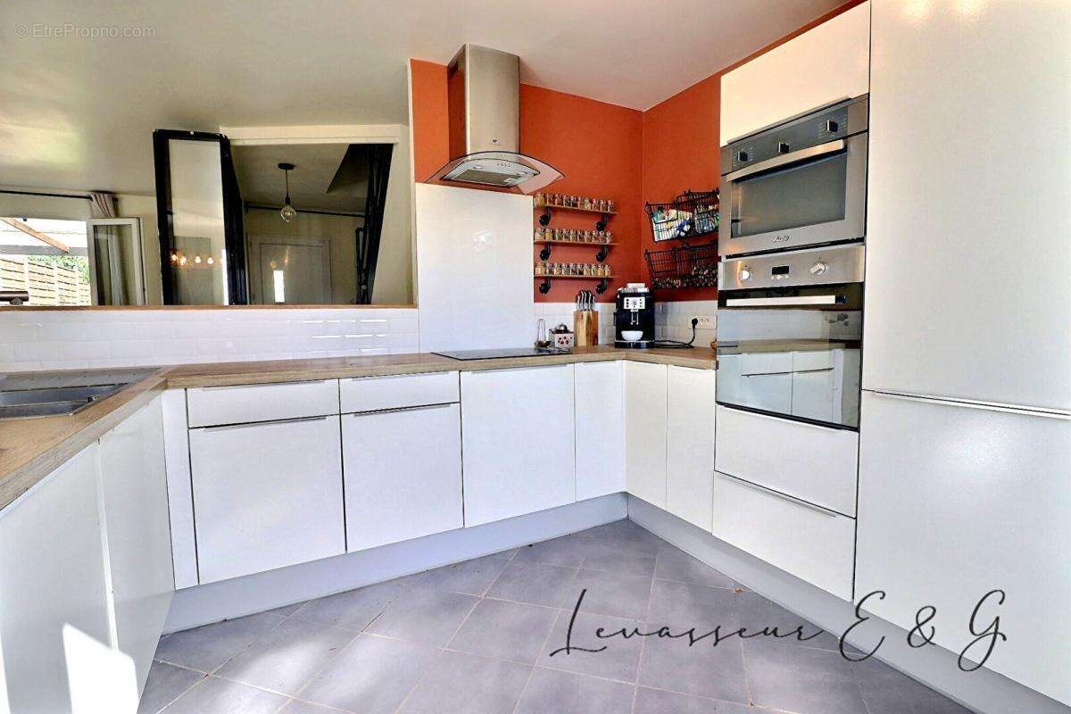 Maison  4 chambres entièrement rénovée - DPE C  Balagny sur therain 60250 - photo 8