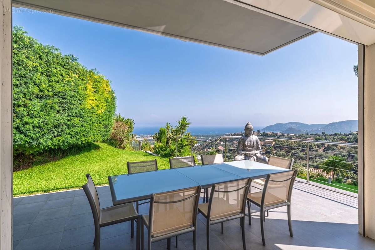 Villa contemporaine à Mandelieu-la-Napoule avec vue mer panoramique et espace bien-être - photo 5
