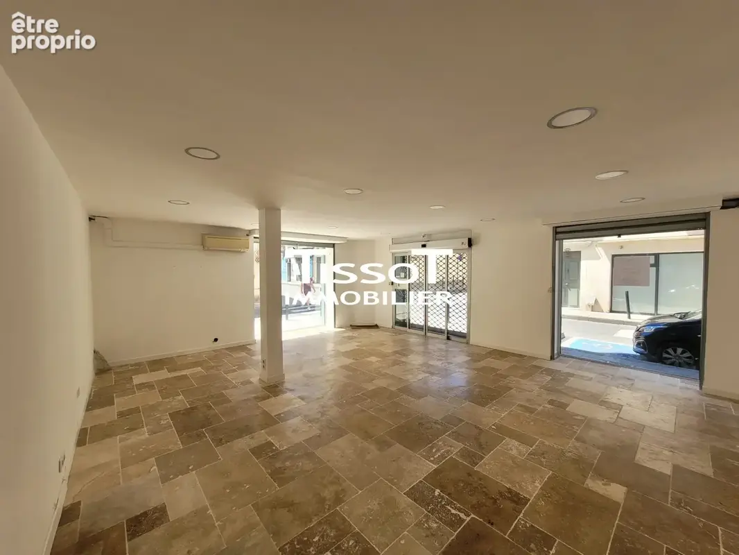 Commerce 88 m² à vendre à Nimes (30000) - photo 4