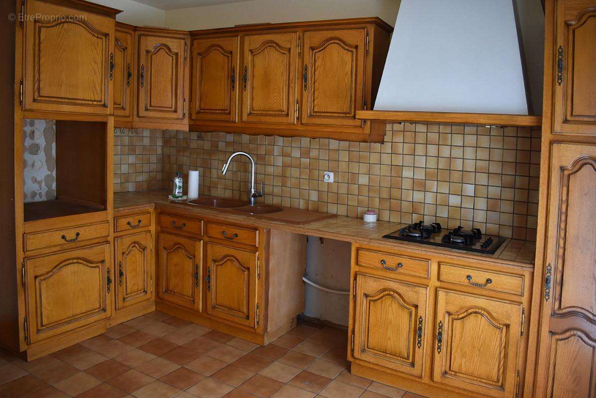 Maison à TERRASSON-LAVILLEDIEU