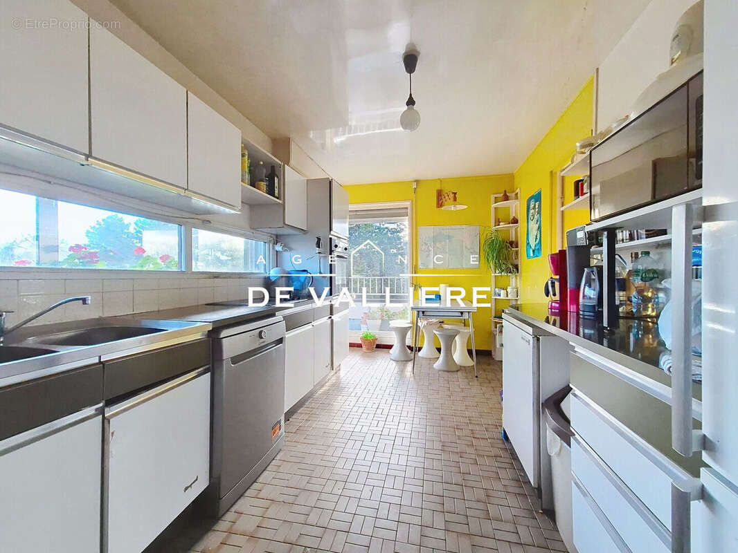 Appartement à NANTERRE