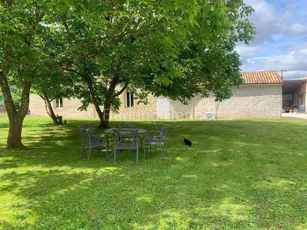 Maison à SAUZE-VAUSSAIS