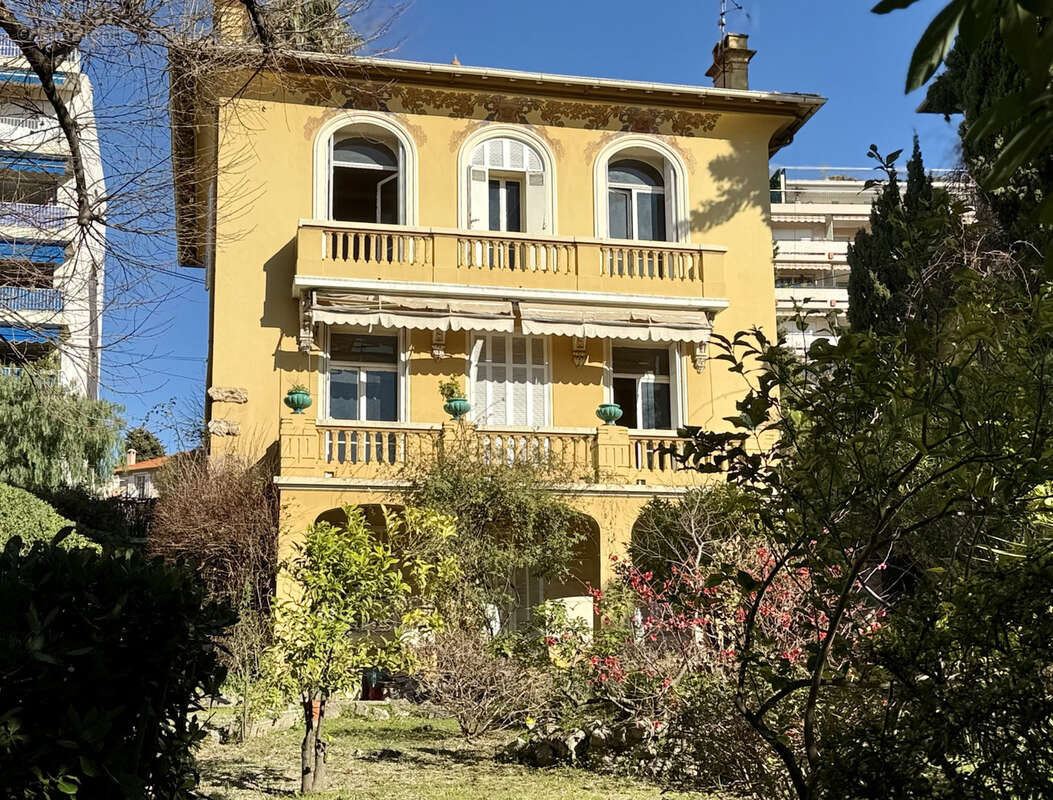 Maison à LE CANNET