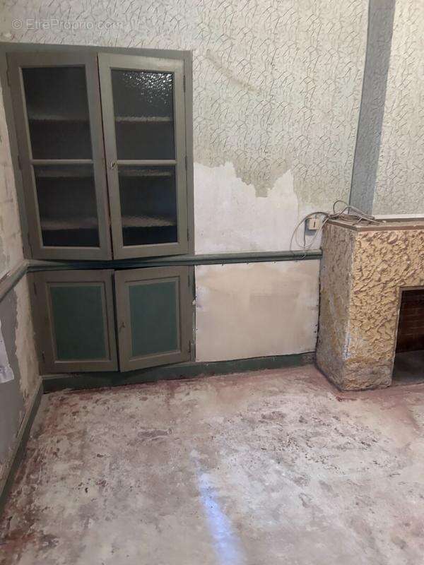 Maison à AZILLE