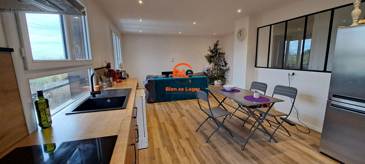 BSLE Agence immobilière Bien Se Loger Ensemble Cébazat -  IMMOBILIER MAISON RIOM 3 CHAMBRES GARAGE  JARDIN - Maison à RIOM