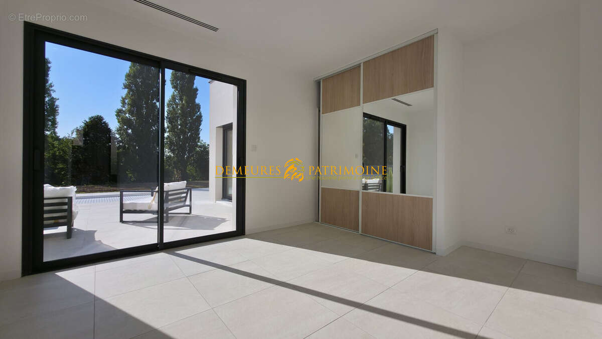 Maison à TROIS-PALIS