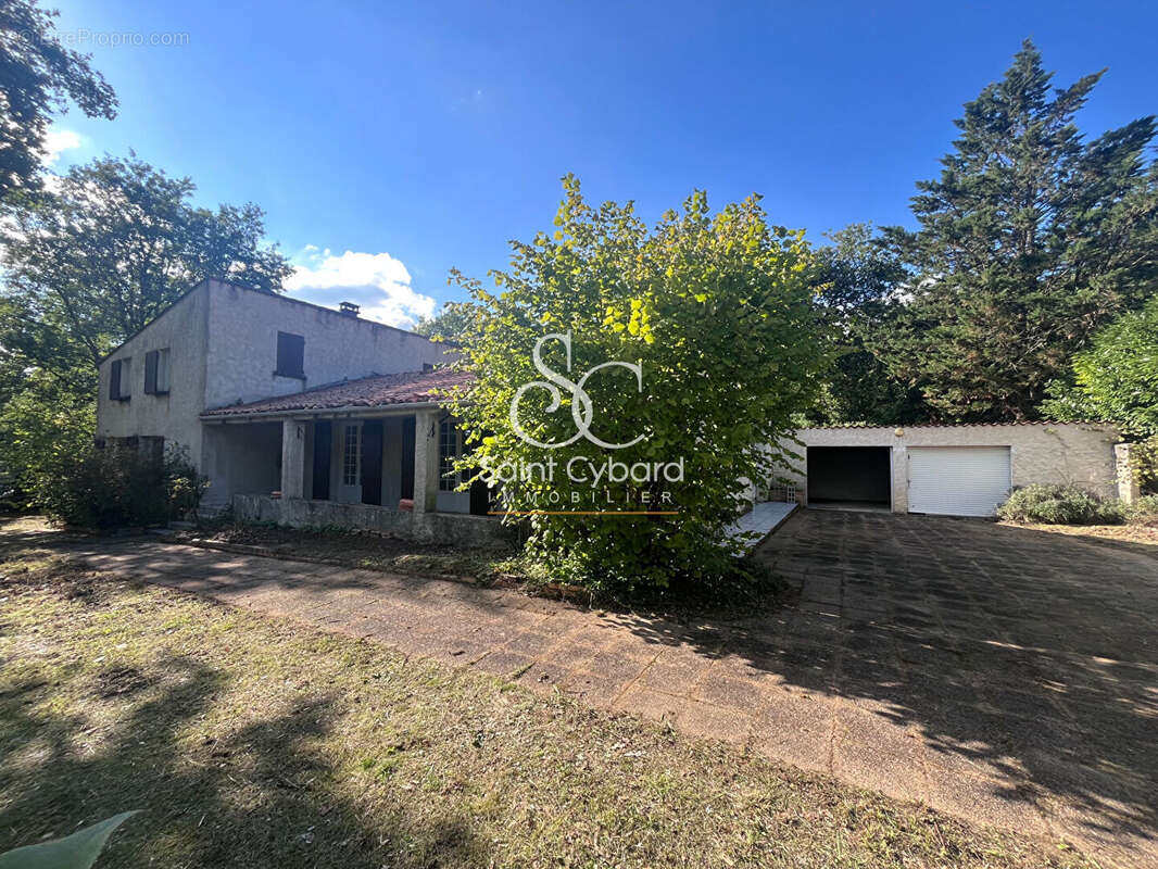 Maison à PUYMOYEN