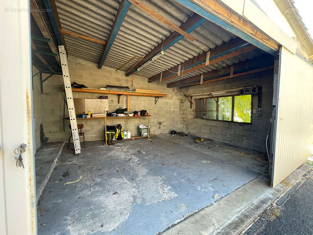 Maison à FONTAINE-LE-COMTE