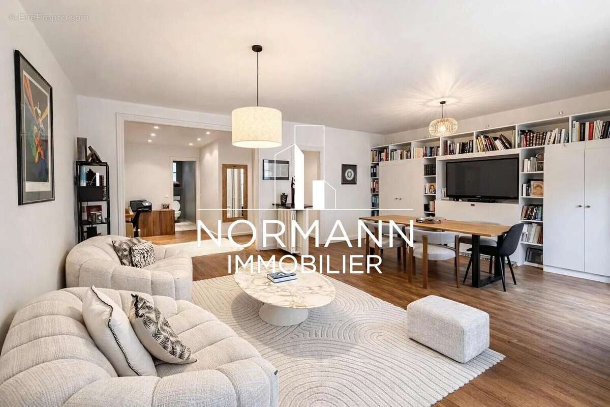 Appartement à PARIS-16E