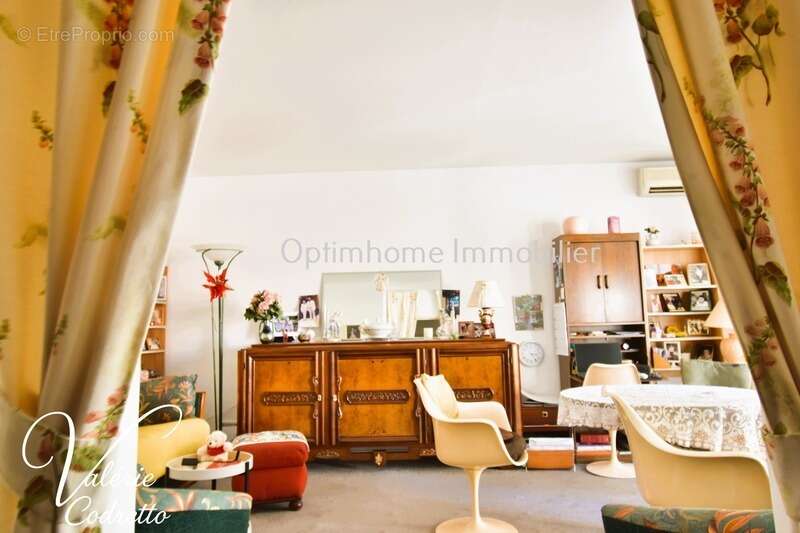 Appartement à HYERES