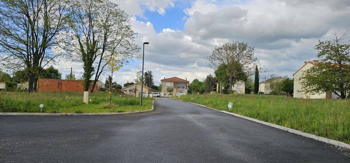 Terrain à GOND-PONTOUVRE