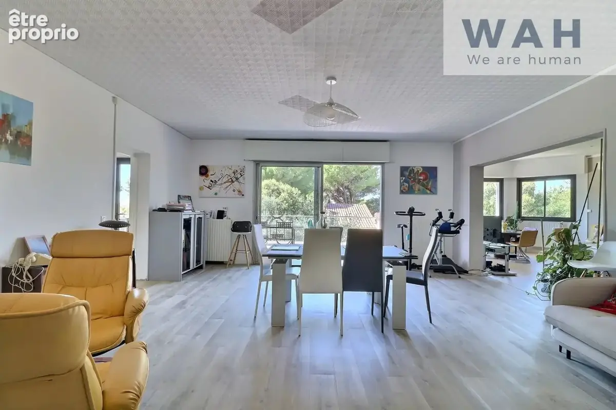 MAUGUIO   Maison 371 m2   Terrain 1100 m2   2 logements   Fo - photo 4