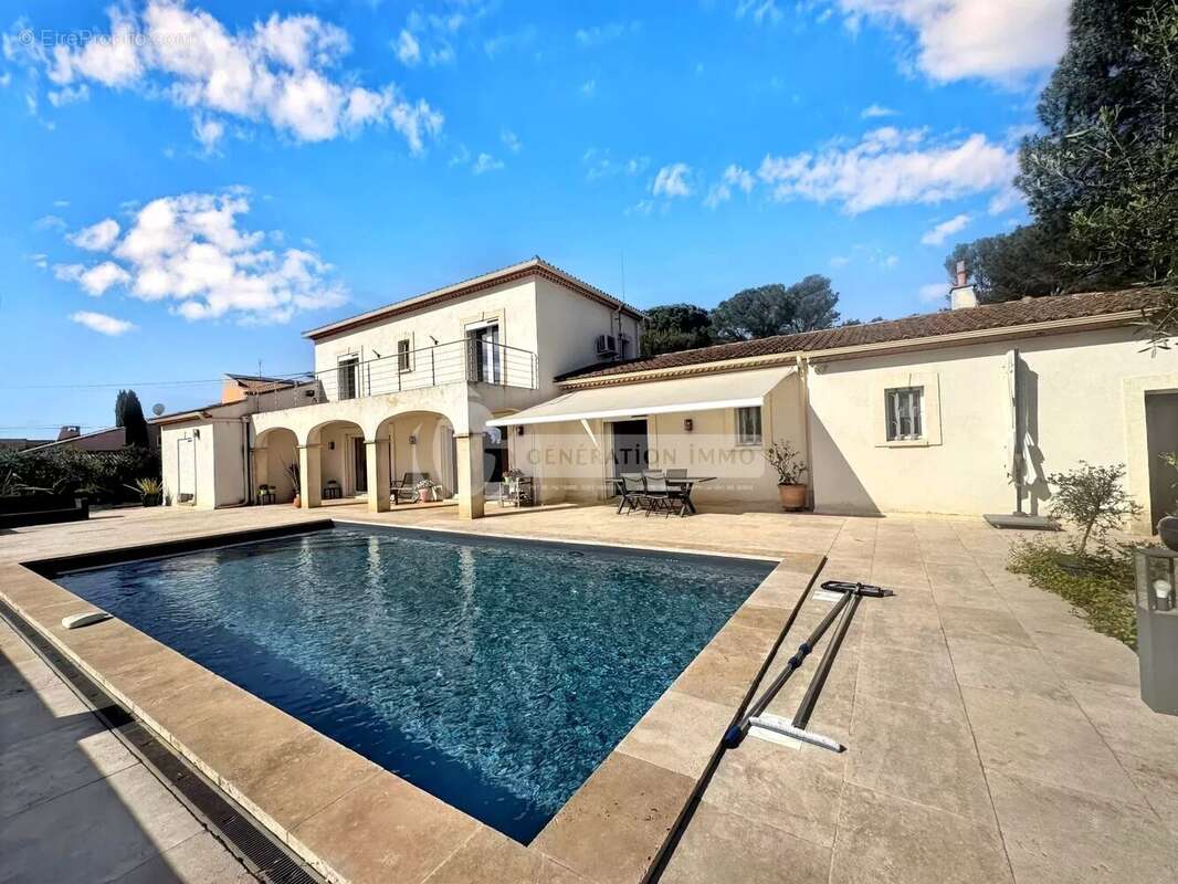 Belle Maison avec Piscine à vendre surles hauteurs de Beaucaire - photo 7