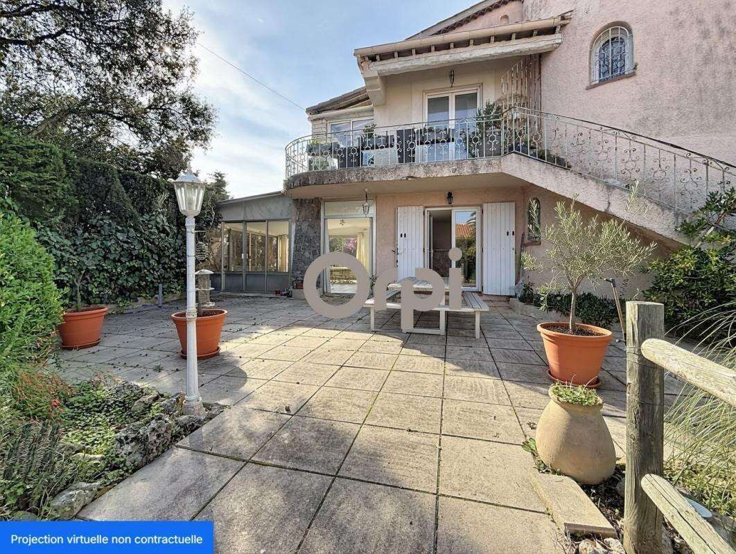 Appartement à FREJUS