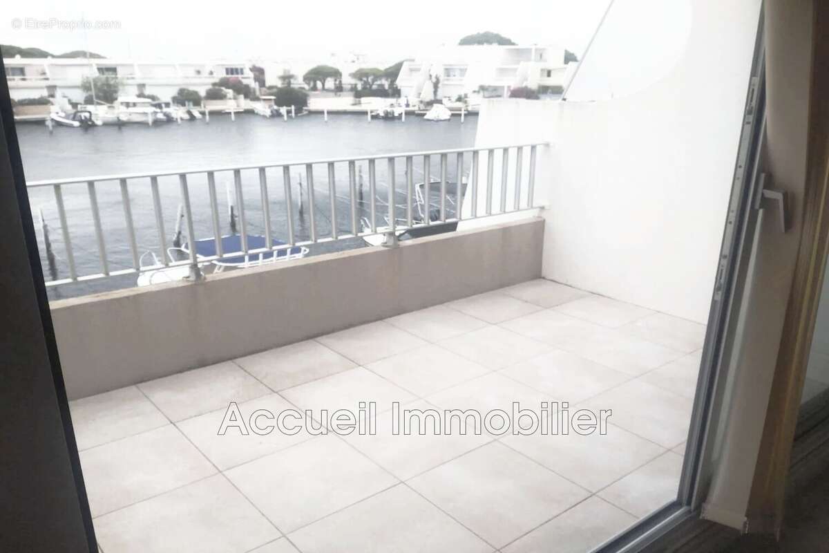 Appartement à CORNEILLAN