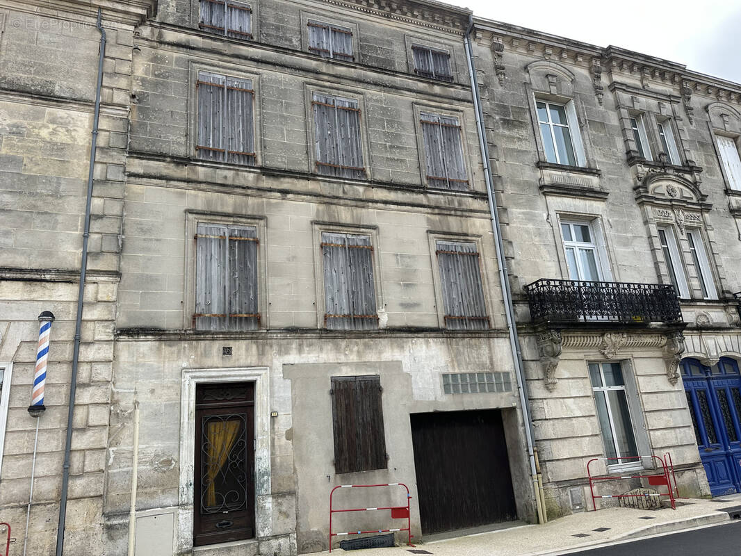 Maison à COGNAC