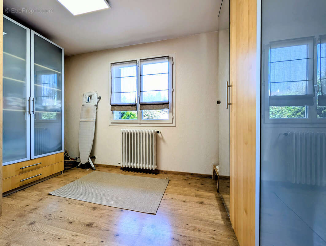 Maison familiale 5 chambres dans un cadre privilégié à Saint-Germain-de-la-Grange - photo 8