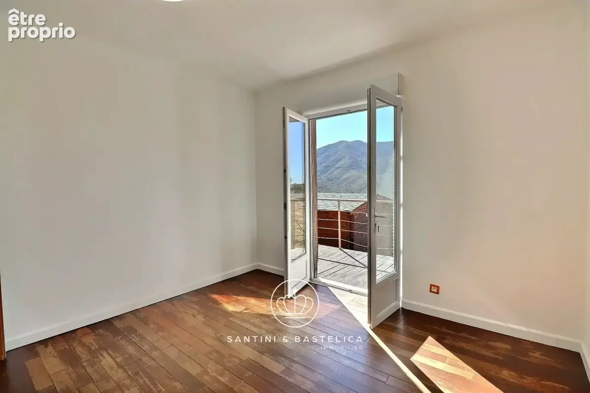 T3 à vendre en rez-de-jardin - Plaine de Peri Ajaccio - photo 3