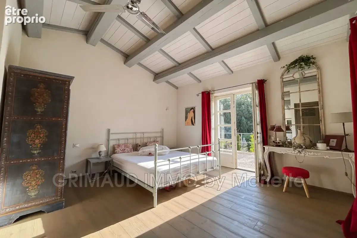 Maison 7 pièces 234 m² à vendre à Grimaud (83310) - photo 9