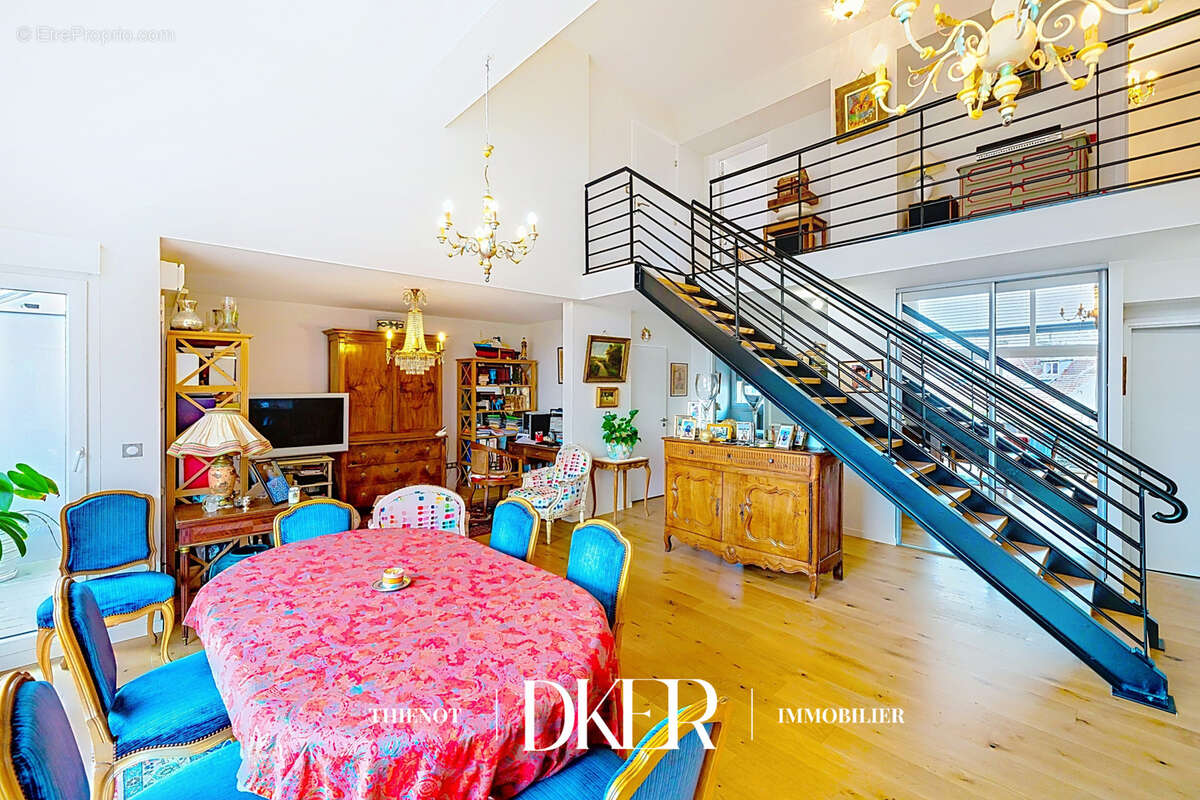 Duplex T5 - Place Godinot - photo 2