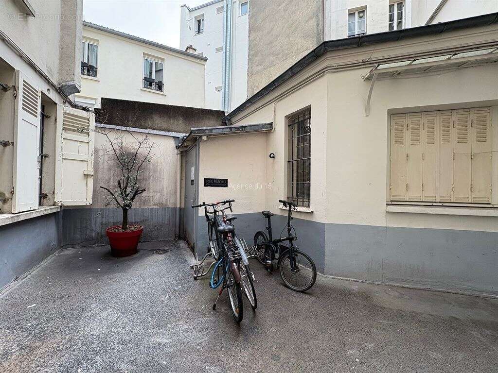 Appartement à PARIS-15E