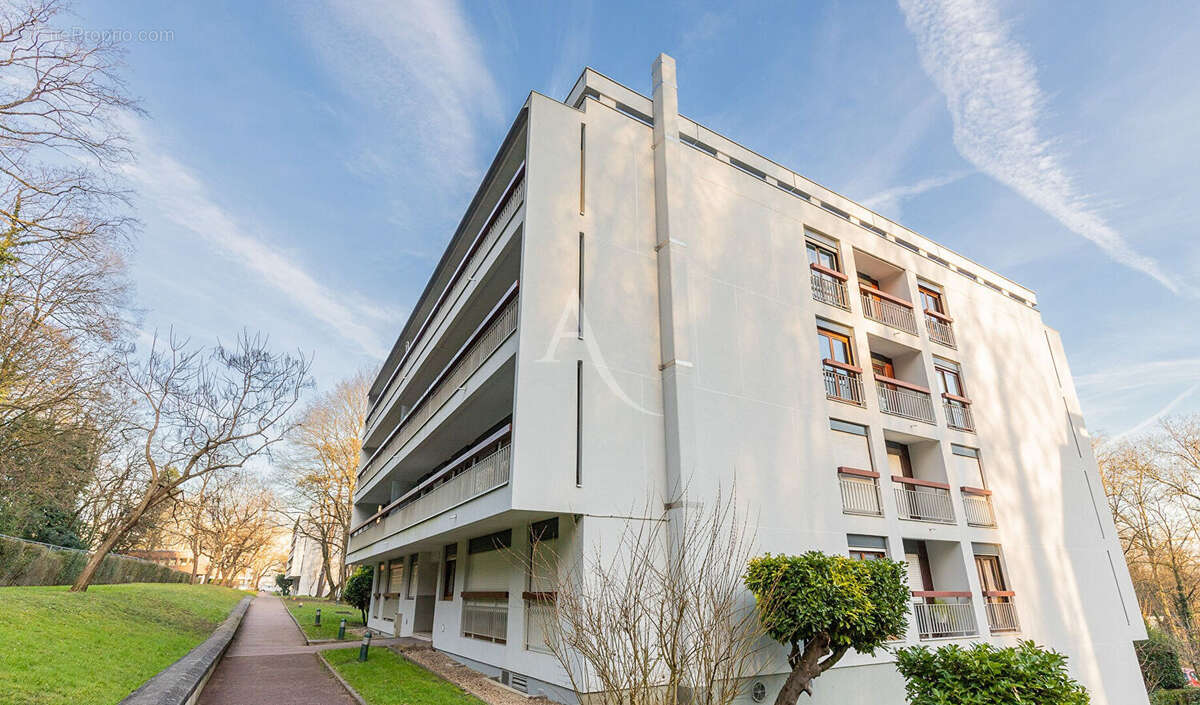 Appartement 3 pieces sans vis a vis - residence standing 1970 - photo 6